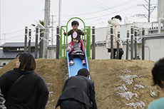 Ishinomaki-Higashi Nursery School. Dedication Ceremony.