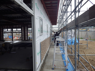 Ishinomaki-Higashi Nursery School under construction. October 2013 Outer wall construction.