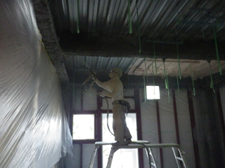 Ishinomaki-Higashi Nursery School under construction. October 2013 Heat insulation work.