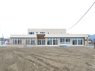 Ishinomaki-Higashi Nursery School December 2013 Construction completion. Appearance (East surface)