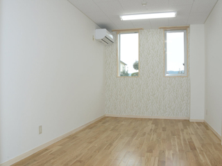 Ishinomaki-Higashi Nursery School December 2013 Construction completion. Consultation Room.