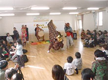 石巻ひがし保育園　祖父母参観もちつき大会