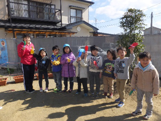 石巻ひがしこども園　卒園記念樹植樹
